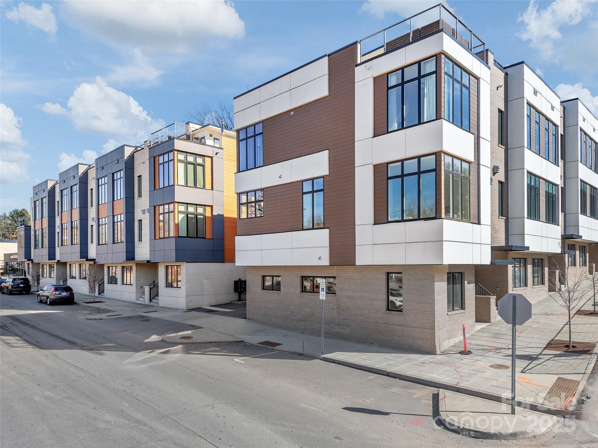 Photo of Bauhaus South Slope 1 Unit 1