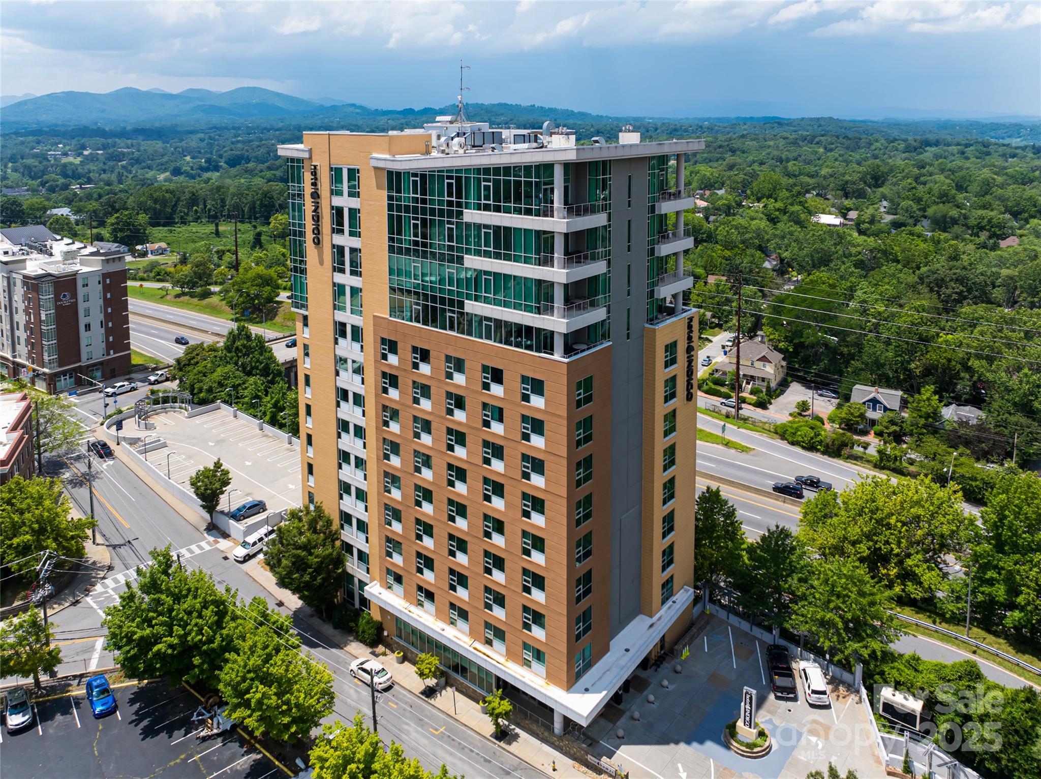 Photo of The Residence at 151 Unit 1002