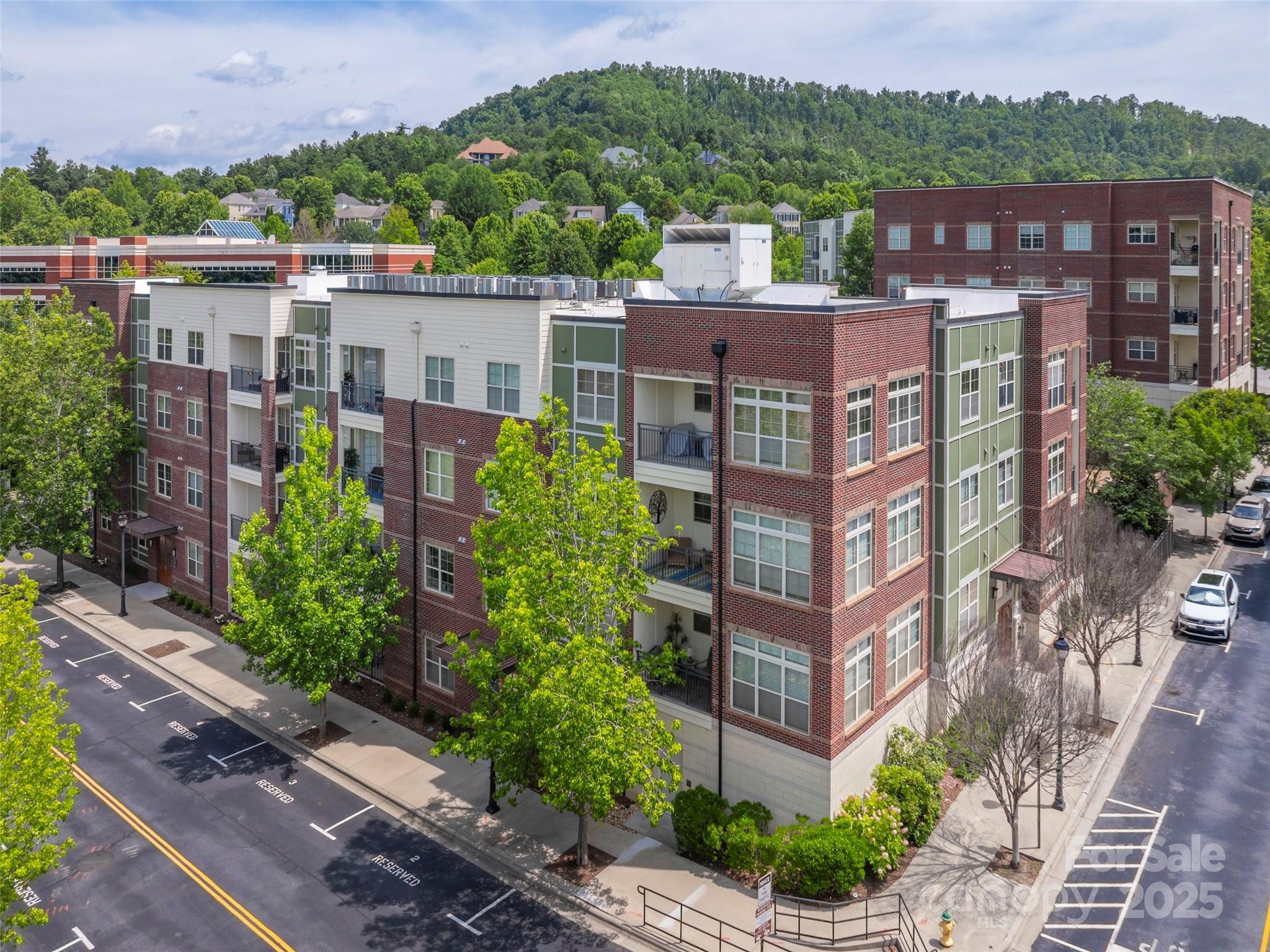 Photo of 5 Farleigh St Condo Unit 201