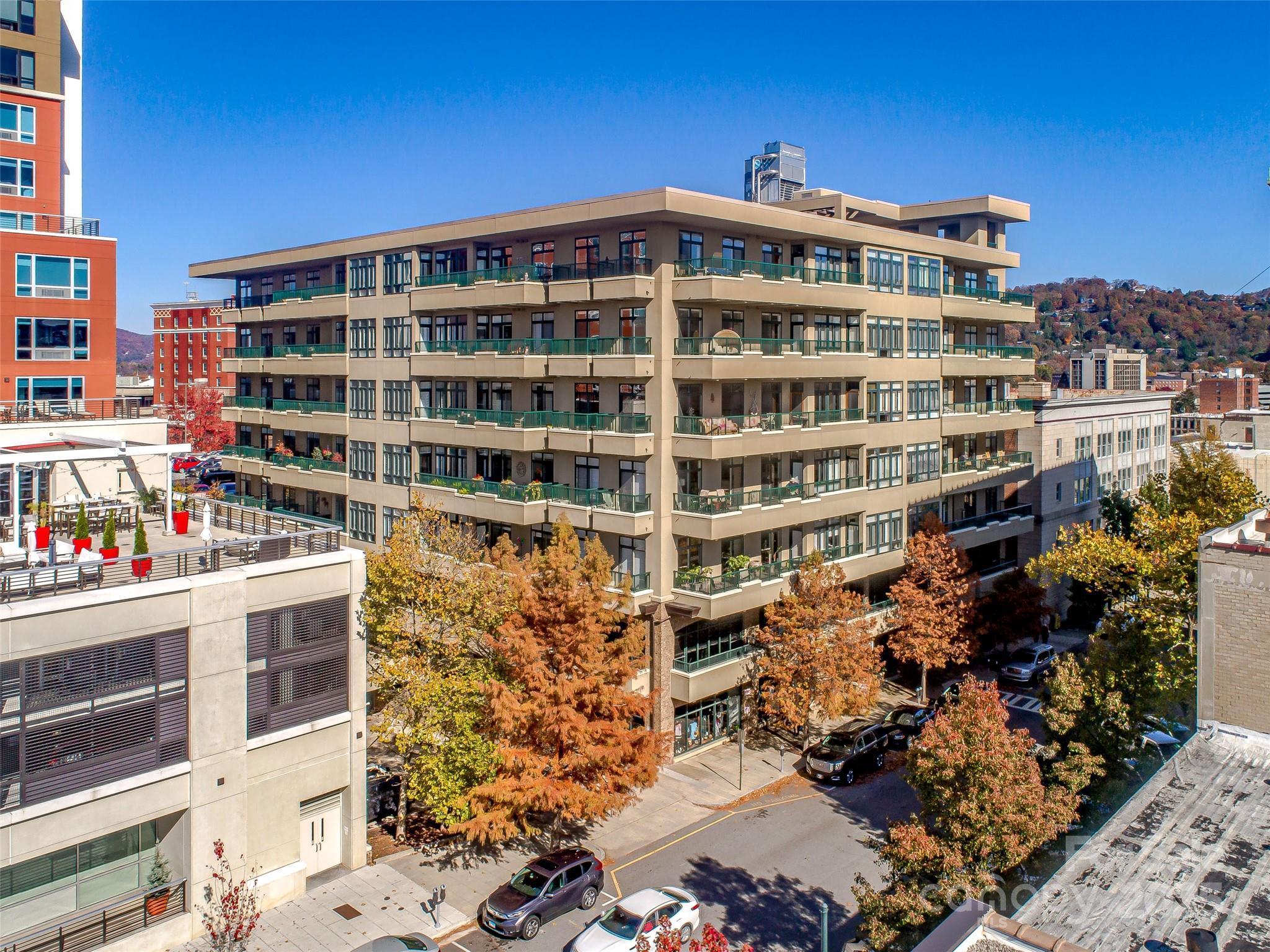 Photo of Battery Park Condominiums Unit 607